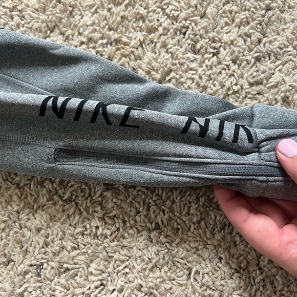 nike sweatpants - Picture 2 of 4